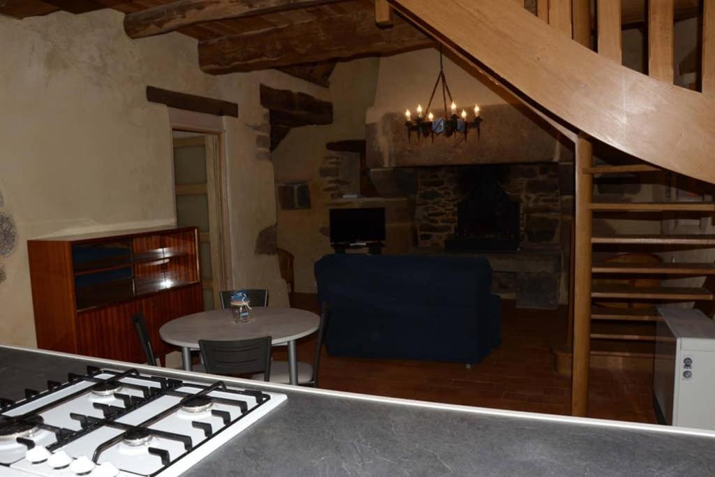 Gîte 3 pers Jacuzzi, possibilité table d'hôtes le soir Treduder Esterno foto