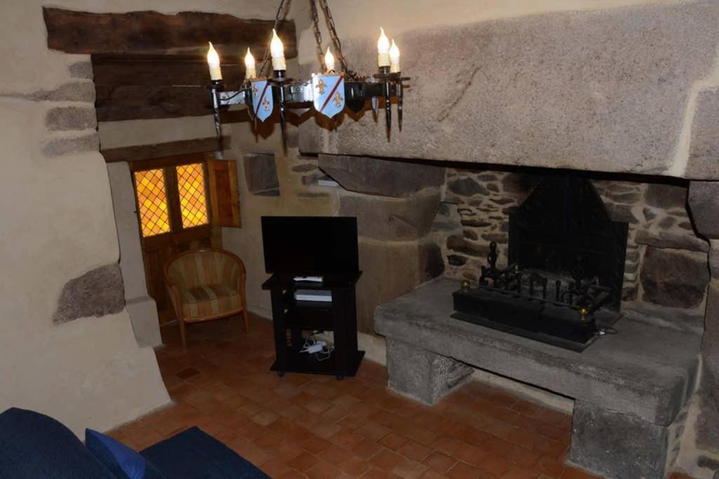 Gîte 3 pers Jacuzzi, possibilité table d'hôtes le soir Treduder Esterno foto